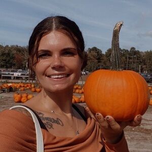 Meet your Posher, Caryn